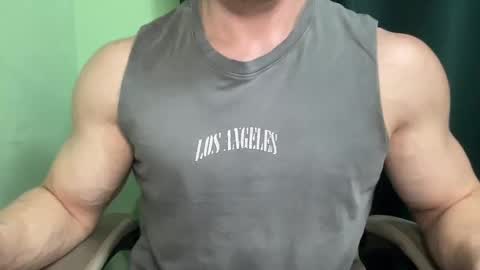 Snapshot of mrbiceps_23 chatting on 12-21-24, 02:37 Mrbiceps23 online show from 12-21-24, 02:37