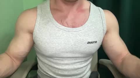 Snapshot of mrbiceps_23 chatting on 02-15-25, 08:11 Mrbiceps23 online show from 02-15-25, 08:11