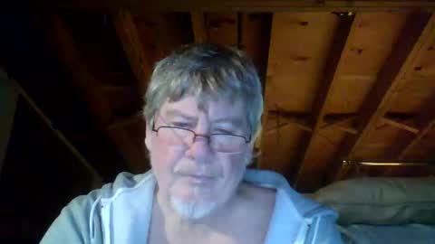 Snapshot of mrblade666 chatting on 01-05-26, 10:02 mrblade666 online show from 01-05-26, 10:02