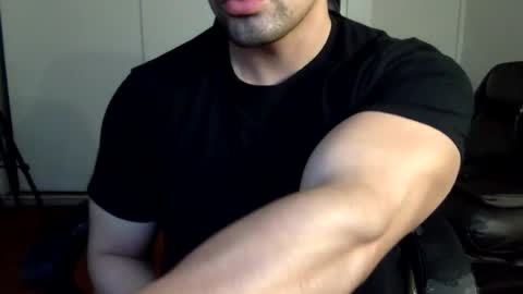 Snapshot of mrbree chatting on 07-30-26, 06:18 Mr Bree online show from 07-30-26, 06:18