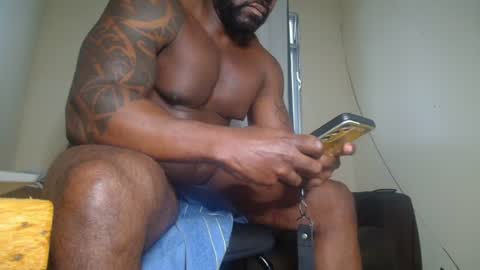 Snapshot of mrbrown_strong chatting on 07-13-26, 01:14 mr brown online show from 07-13-26, 01:14