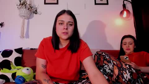 Snapshot of mrbuu_ chatting on 02-22-26, 03:07 Laura online show from 02-22-26, 03:07