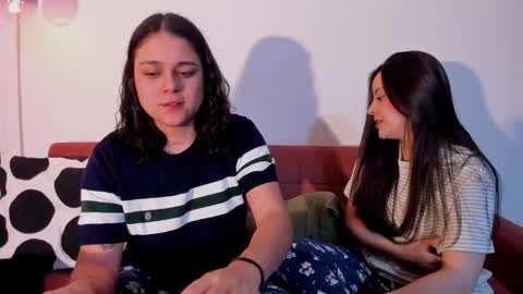 Laura online show from 03-17-26, 05:22