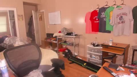 Chuck Daily online show from 10-03-25, 08:39