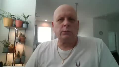 Snapshot of mrclean_55 chatting on 06-12-26, 03:55 MrClean55 online show from 06-12-26, 03:55