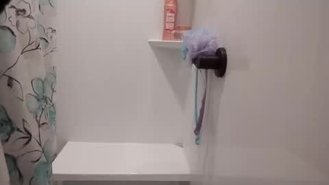 Snapshot of mrdee684945 chatting on 11-09-25, 05:06 mrdee684945 online show from 11-09-25, 05:06