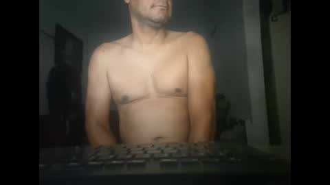 Snapshot of mrdongato01 chatting on 02-17-25, 11:13 Gato online show from 02-17-25, 11:13