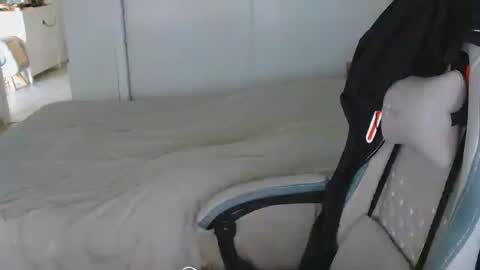 Snapshot of mrdr000 chatting on 08-02-26, 01:53 mrdr000 online show from 08-02-26, 01:53
