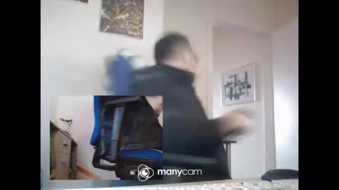 Snapshot of mrduplo1975 chatting on 02-18-26, 11:50 MrJohnsen1975 online show from 02-18-26, 11:50