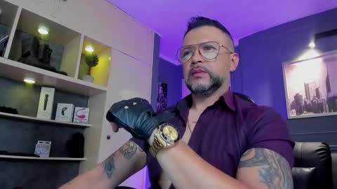 Snapshot of mrfrank_tattoo chatting on 01-11-26, 01:27 MrFrank. online show from 01-11-26, 01:27