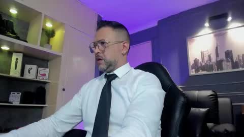 Snapshot of mrfrank_tattoo chatting on 01-12-26, 12:32 MrFrank. online show from 01-12-26, 12:32
