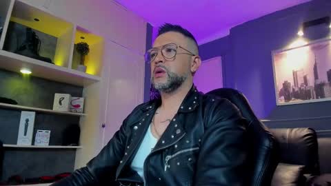 Snapshot of mrfrank_tattoo chatting on 02-08-26, 10:18 MrFrank. online show from 02-08-26, 10:18