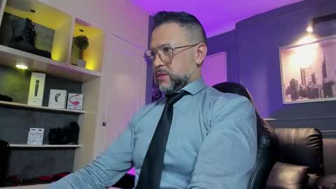 Snapshot of mrfrank_tattoo chatting on 02-16-26, 10:33 MrFrank. online show from 02-16-26, 10:33