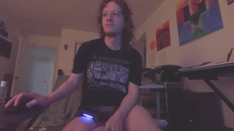 Snapshot of mrgoldtouch chatting on 05-16-26, 06:10 Ian online show from 05-16-26, 06:10