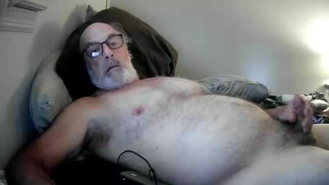 Snapshot of mrjames59 chatting on 10-12-25, 03:33 mrjames59 online show from 10-12-25, 03:33