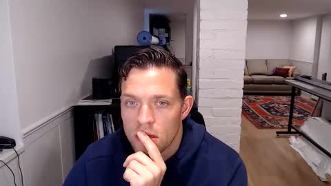 Snapshot of mrkenridge chatting on 10-31-25, 02:07 mrkenridge online show from 10-31-25, 02:07