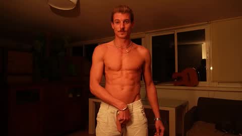 Mr Long online show from 11-19-25, 07:47