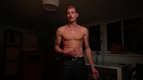 Mr Long online show from 11-28-25, 10:34