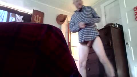 Snapshot of mrmagillacutty chatting on 12-21-25, 03:52 Jacob Matthew online show from 12-21-25, 03:52