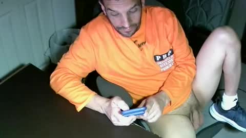 Snapshot of mrmarcxxcam chatting on 10-21-25, 03:29 MrMarc online show from 10-21-25, 03:29