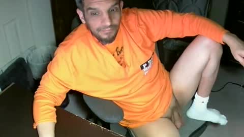 Snapshot of mrmarcxxcam chatting on 02-16-26, 03:35 MrMarc online show from 02-16-26, 03:35