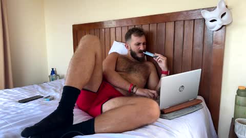 Max online show from 04-10-26, 05:01