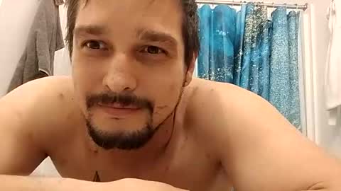 Snapshot of mrmoore89 chatting on 12-16-25, 04:17 Mrmoore89 online show from 12-16-25, 04:17