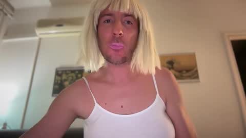 TaleOfLaura online show from 02-17-26, 10:05