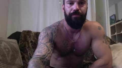 Snapshot of mrmsnow chatting on 10-25-25, 09:39 Mr Snow online show from 10-25-25, 09:39