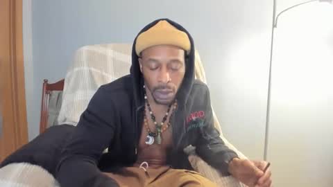 Snapshot of mromg007 chatting on 03-17-26, 08:12 mromg007 online show from 03-17-26, 08:12