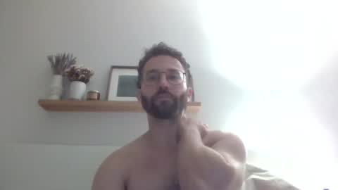 Snapshot of mrqatnight chatting on 09-26-25, 11:36 mrqatnight online show from 09-26-25, 11:36