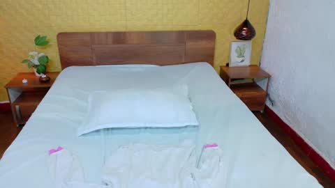 mrs_buttocks online show from 12-31-24, 12:57