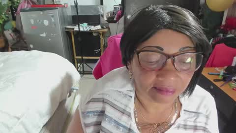 Snapshot of mrs_mommy chatting on 11-27-25, 08:00 mrs_mommy online show from 11-27-25, 08:00