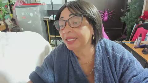 Snapshot of mrs_mommy chatting on 11-29-25, 07:28 mrs_mommy online show from 11-29-25, 07:28