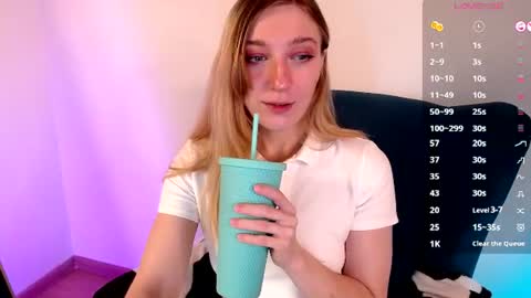 Snapshot of mrs_squirtling chatting on 06-11-26, 03:04 Barbie online show from 06-11-26, 03:04