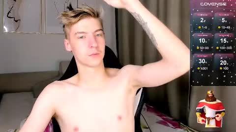 Snapshot of mrsexycum4u chatting on 10-30-25, 10:27 Adam online show from 10-30-25, 10:27