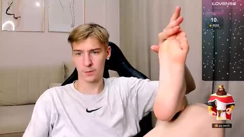 Snapshot of mrsexycum4u chatting on 11-05-25, 04:07 Adam online show from 11-05-25, 04:07