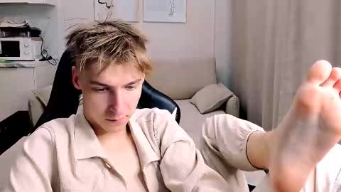 Snapshot of mrsexycum4u chatting on 11-20-25, 02:28 Adam online show from 11-20-25, 02:28