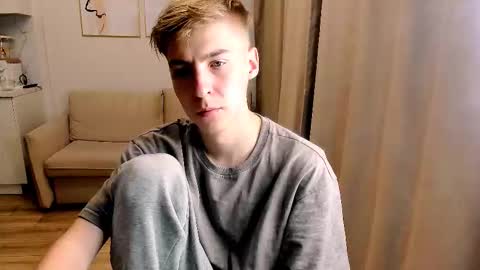 Snapshot of mrsexycum4u chatting on 11-25-25, 11:38 Adam online show from 11-25-25, 11:38