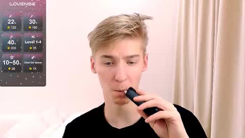 Snapshot of mrsexycum4u chatting on 12-14-25, 07:07 Adam online show from 12-14-25, 07:07