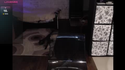 Snapshot of mrsluck chatting on 12-06-24, 05:42 Sasha online show from 12-06-24, 05:42