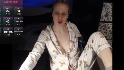 Snapshot of mrsluck chatting on 02-26-25, 01:53 Sasha online show from 02-26-25, 01:53