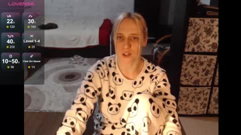 Snapshot of mrsluck chatting on 03-01-25, 02:44 Sasha online show from 03-01-25, 02:44