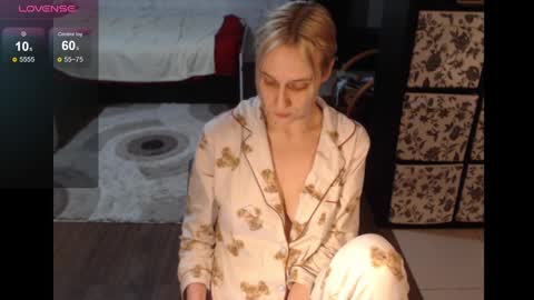 Snapshot of mrsluck chatting on 03-01-25, 05:49 Sasha online show from 03-01-25, 05:49