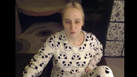 Snapshot of mrsluck chatting on 01-07-26, 02:25 Sasha online show from 01-07-26, 02:25