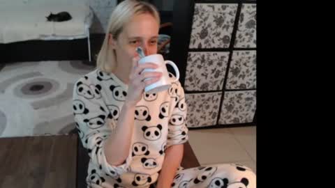 Snapshot of mrsluck chatting on 06-20-26, 11:24 Sasha online show from 06-20-26, 11:24