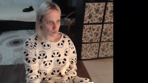 Snapshot of mrsluck chatting on 06-27-26, 08:14 Sasha online show from 06-27-26, 08:14