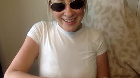 MrsPrissXO online show from 04-29-26, 01:48