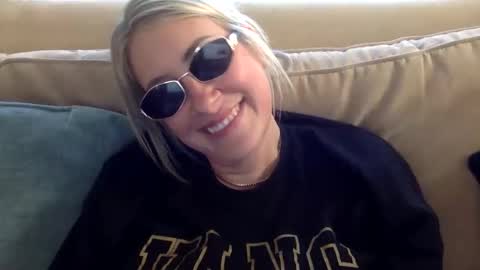 MrsPrissXO online show from 04-30-26, 09:41