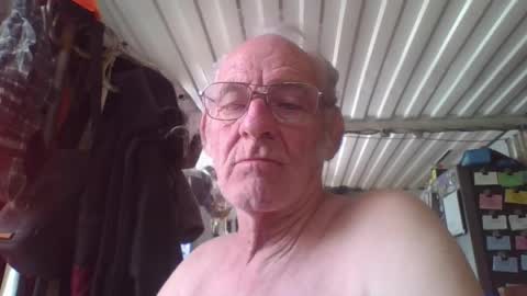 Snapshot of mrsubman chatting on 05-23-26, 04:33 Chuck online show from 05-23-26, 04:33